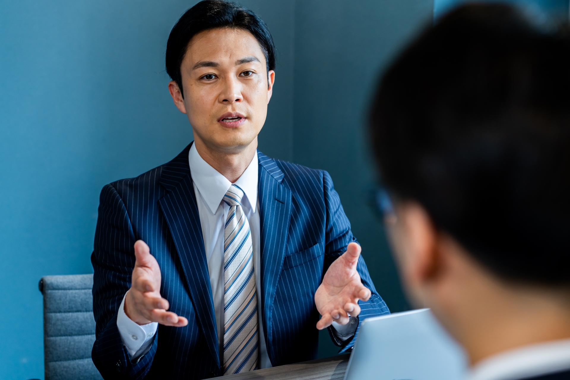 FX市場におけるファンダメンタルズ分析と経済指標の理解を深める方法：初心者から上級者までのステップガイド